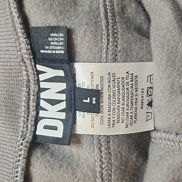 DKNY Jogger - Picture 3 of 10